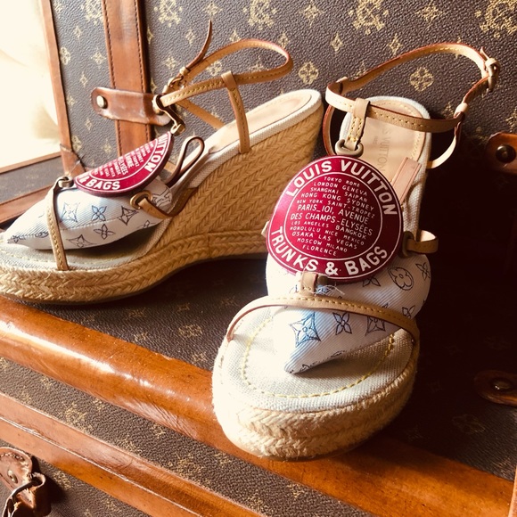 Lois Vuitton Wedges -Trunks & Bags Collection - Picture 3 of 6